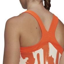 adidas Tennis-Tank New York 2022 (schmal, Thebe Magugu Logo) beige/orange Damen